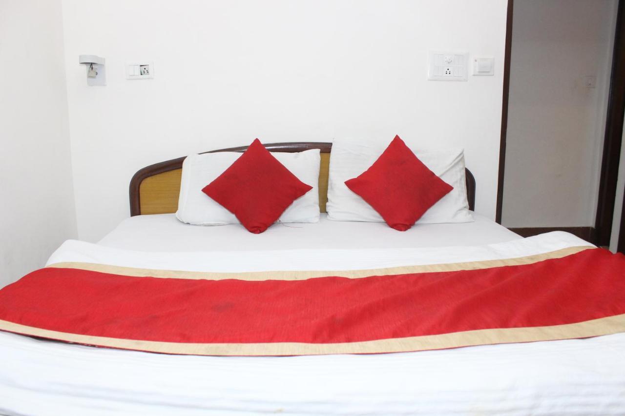 Hotel Dolls Inn Нейнитал Екстериор снимка