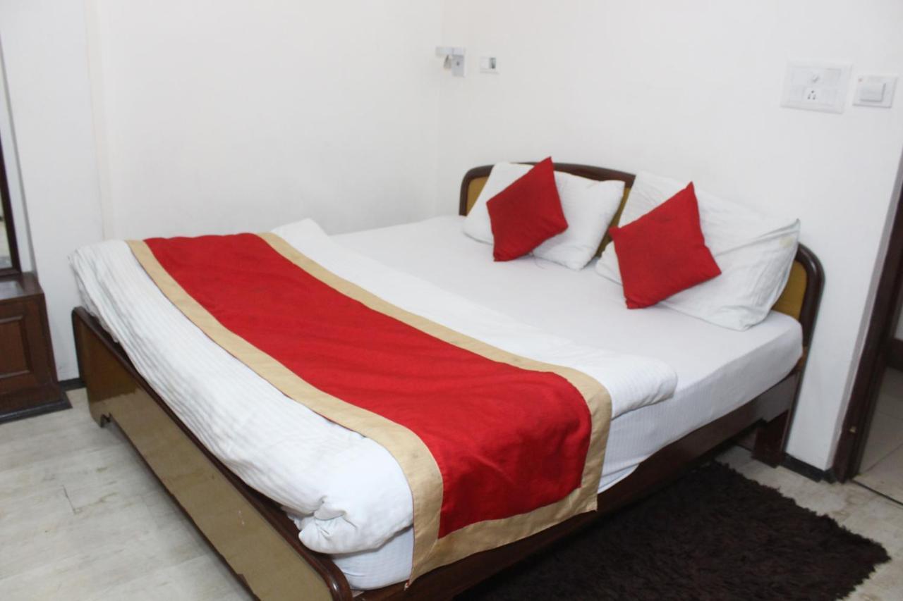 Hotel Dolls Inn Нейнитал Екстериор снимка