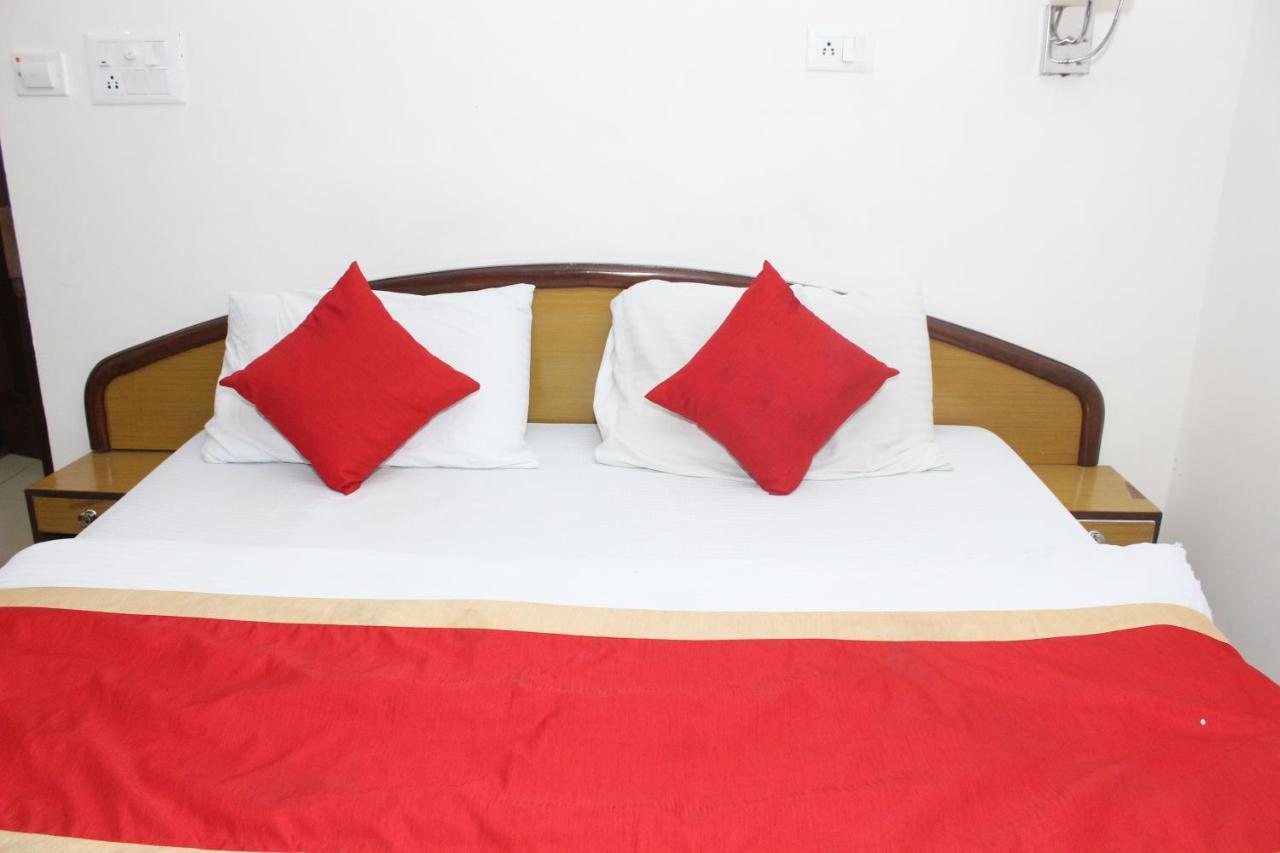 Hotel Dolls Inn Нейнитал Екстериор снимка